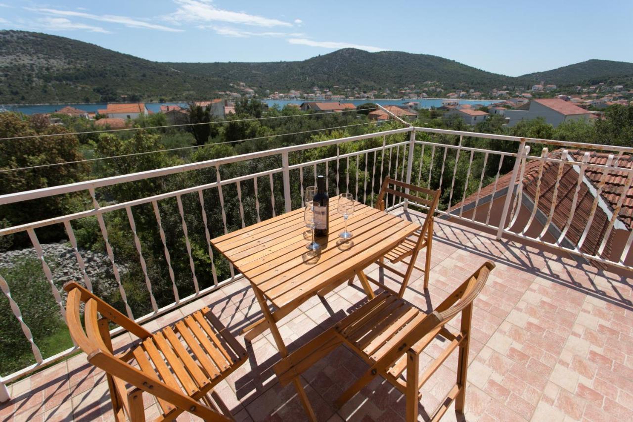 شقة Apartman Paula 2 Vinišće المظهر الخارجي الصورة