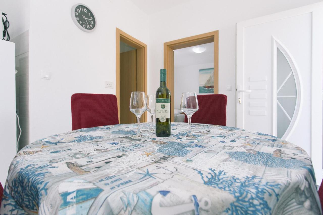 شقة Apartman Paula 2 Vinišće المظهر الخارجي الصورة