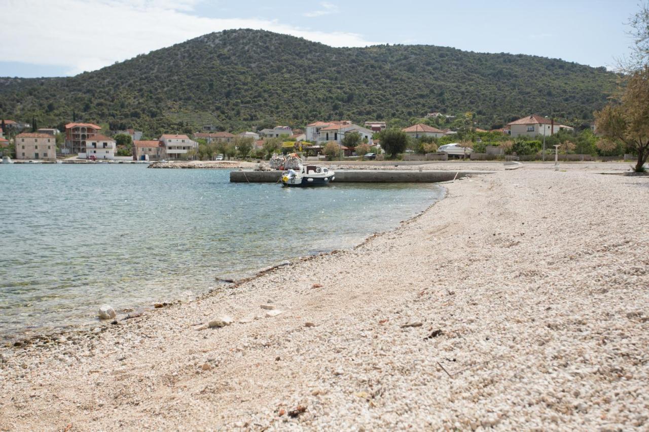 شقة Apartman Paula 2 Vinišće المظهر الخارجي الصورة