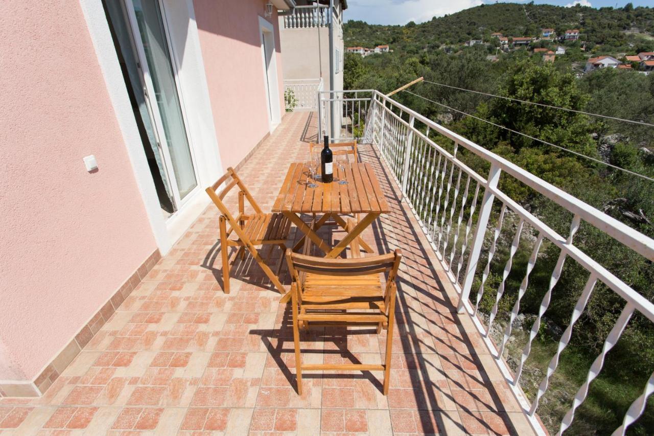 شقة Apartman Paula 2 Vinišće المظهر الخارجي الصورة